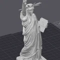 Mô hình Tượng Nữ thần Tự do phong cách Low-Poly trang trí bàn làm việc - Thumbnail 1