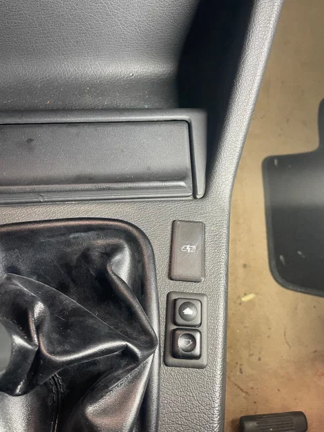 Nắp che lỗ công tắc cửa sổ BMW E30 - Phụ kiện nội thất in 3D - Image 3