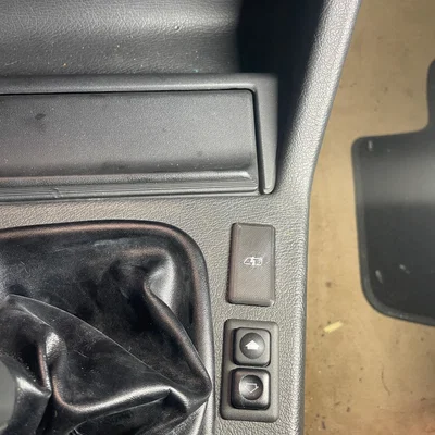 Nắp che lỗ công tắc cửa sổ BMW E30 - Phụ kiện nội thất in 3D