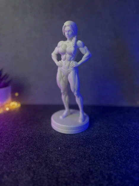 Tượng nữ chiến binh Body Builder Girl - Image 1