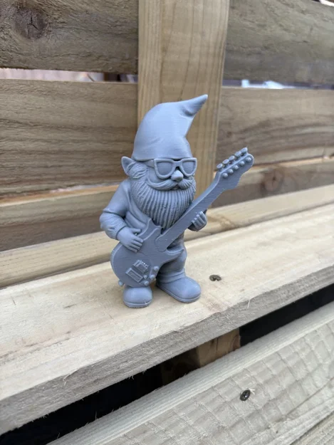 Mô hình chú lùn chơi guitar (Guitar Gnome) - Image 1