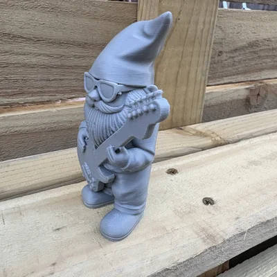 Mô hình chú lùn chơi guitar (Guitar Gnome)
