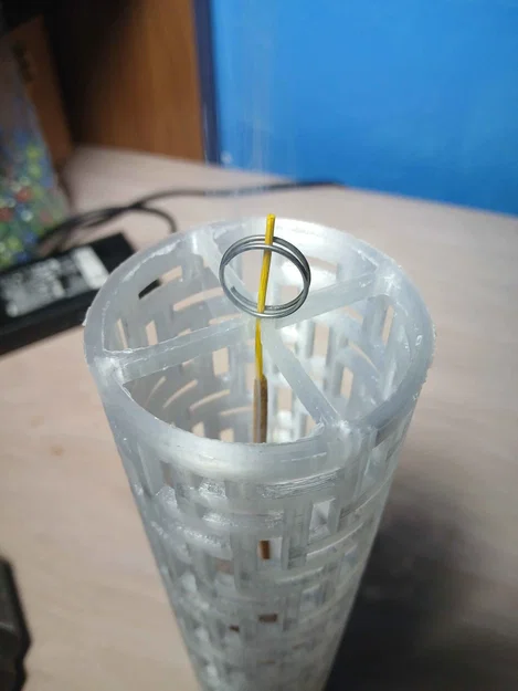 Lồng bảo vệ nhang trầm treo tường họa tiết Basketweave in 3D - Image 2