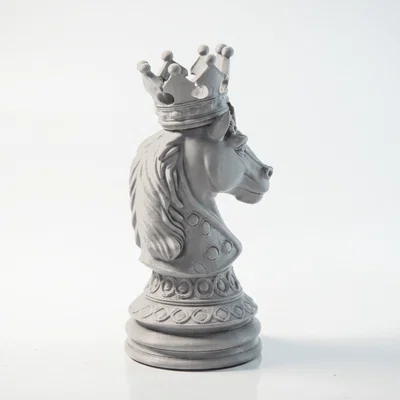 Mô hình 3D quân cờ Knight đội vương miện phong cách Fantasy