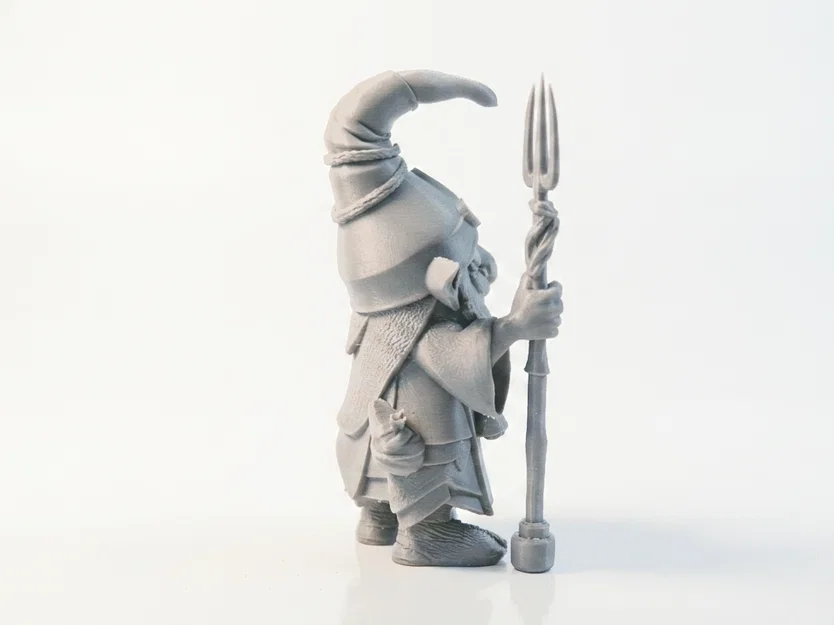 Mô hình 3D Gnome cầm vương trượng phong cách Fantasy - Image 3