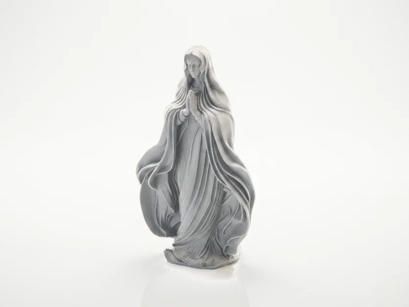 Mô hình tượng Đức Mẹ Maria cầu nguyện - File in 3D tôn giáo - Image 1