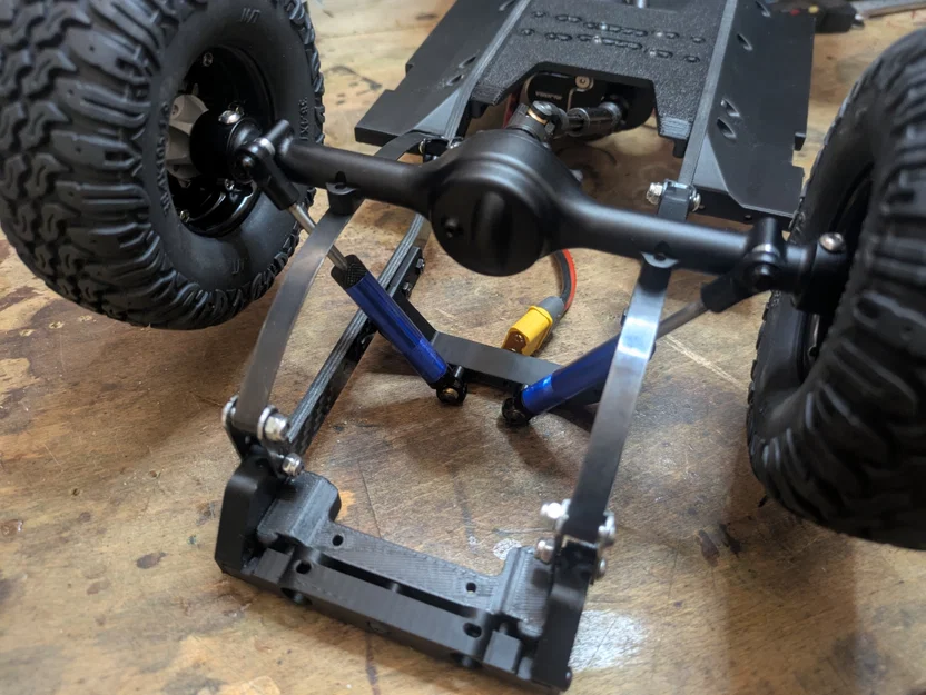 Chassis Custom Trail Finder 2 dựa trên thanh ray carbon SCX10 / Wheelbase 11,2" (284mm) - Image 10