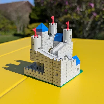 Castle Run - Mô hình đường đua bi mini lắp ghép theo chủ đề lâu đài