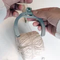Dụng cụ giữ len góc nghiêng (Open Angled Yarn Minder) - Thumbnail 3