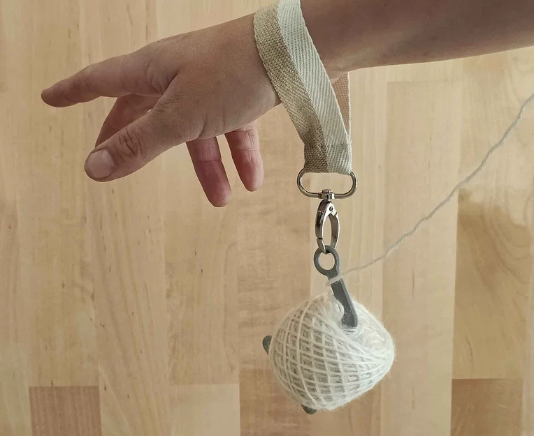 Dụng cụ giữ len góc nghiêng (Open Angled Yarn Minder) - Image 5
