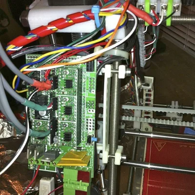 Giá đỡ mạch Arduino RAMPS cho máy in 3D Prusa gọn gàng