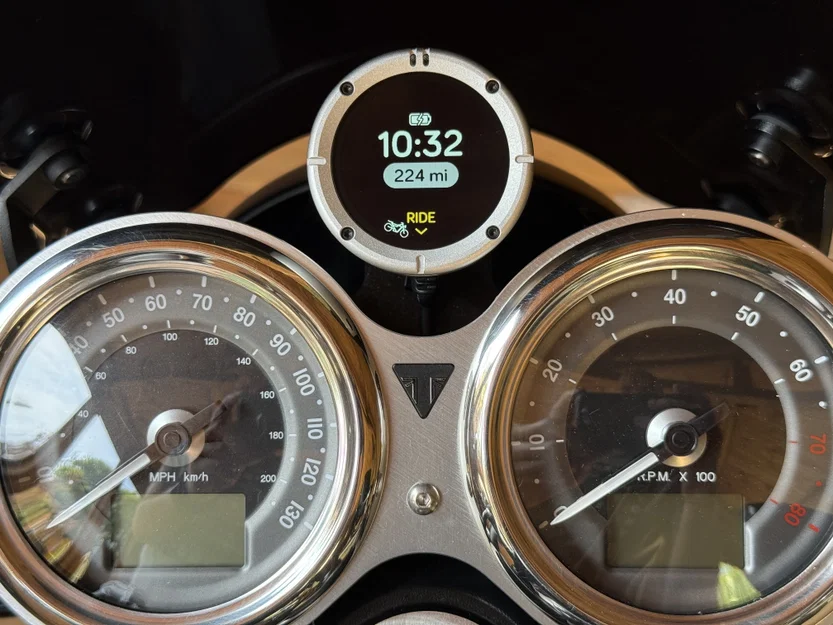 Ngàm gắn Beeline Moto 2 cho xe Triumph Bonneville T120 - Image 1