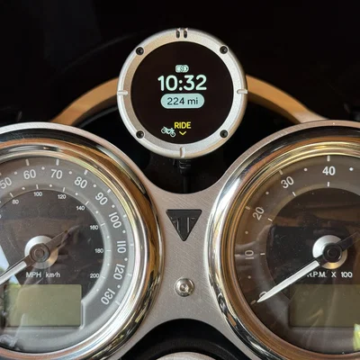 Ngàm gắn Beeline Moto 2 cho xe Triumph Bonneville T120