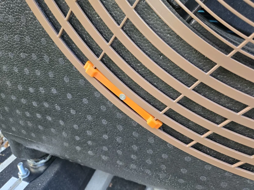 Kẹp giữ vỏ quạt cho máy WeHeat Sparrow - Image 1