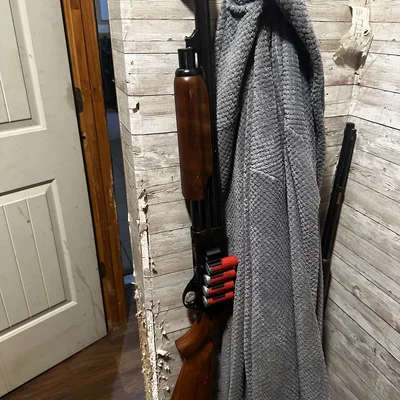 Giá treo súng shotgun gắn tường