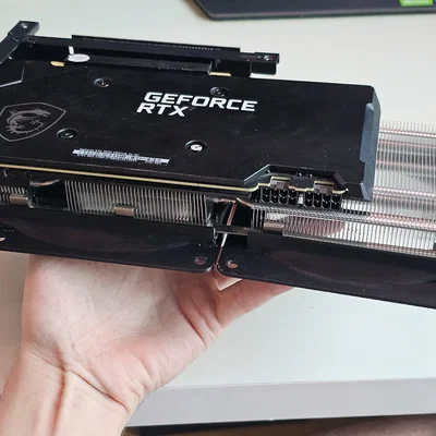 Ống dẫn gió quạt 120mm cho MSI Ventus 3X trên Fractal Design Node 202