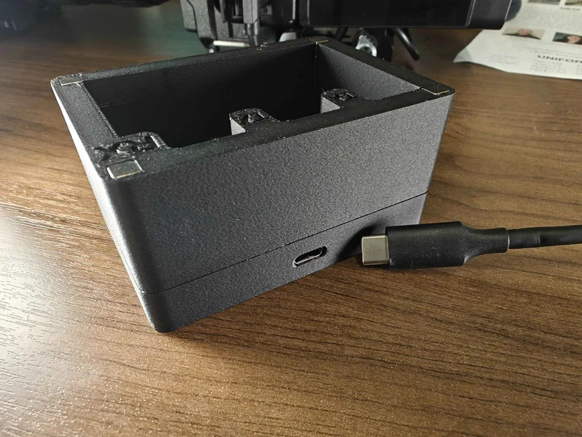 Hộp sạc và đế đựng thông minh cho Rode Wireless Go II (in 3D) - Image 5
