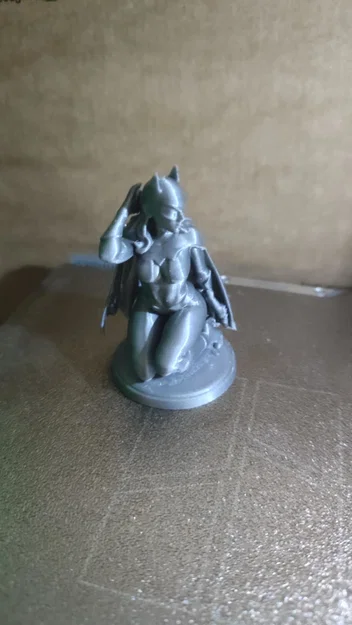Mô hình tượng Batgirl 10cm - Tuyệt phẩm trang trí cho fan DC - Image 2
