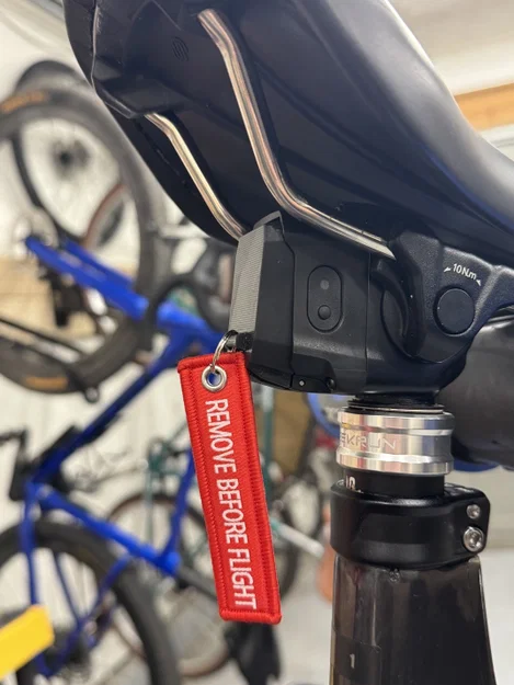 Nắp đậy pin cho Dropper Post SEEKRUN S7 kèm giá treo móc khóa - Image 1