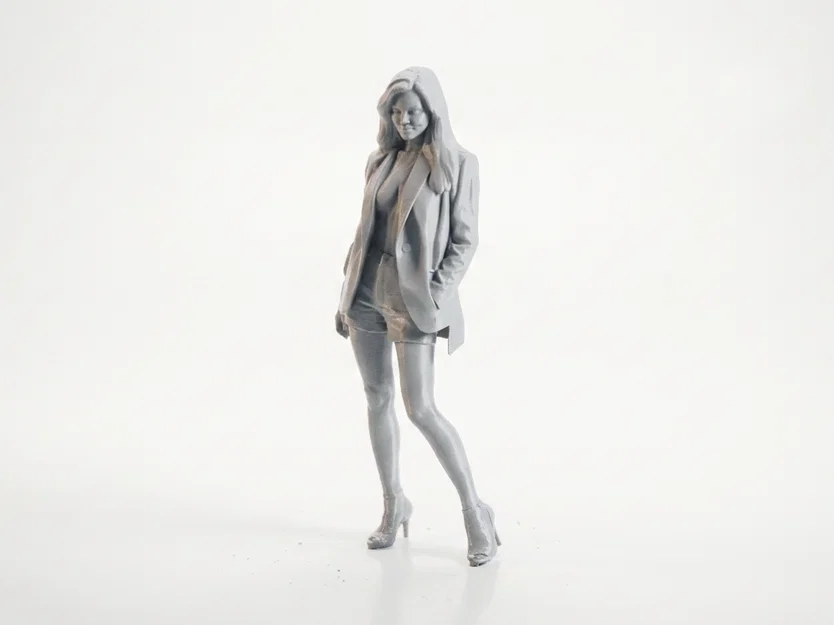 Mô hình tượng nữ mặc áo khoác (Jacket Lady) – File in 3D - Image 1