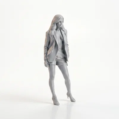 Mô hình tượng nữ mặc áo khoác (Jacket Lady) – File in 3D