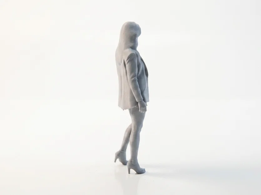 Mô hình tượng nữ mặc áo khoác (Jacket Lady) – File in 3D - Image 3