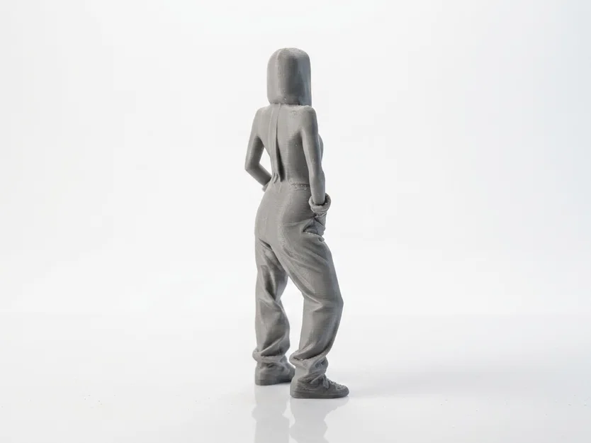 Tượng Nữ Mặc Jeans Phong Cách Hiện Đại - Mô Hình In 3D - Image 3