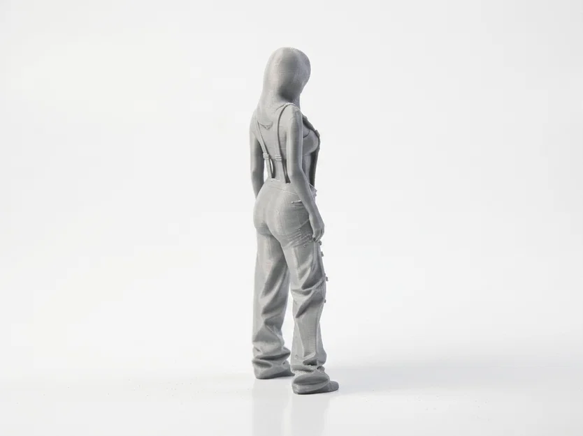 Mô hình tượng nữ mặc Jumpsuit (Jumpsuit Lady Figurine) in 3D - Image 3