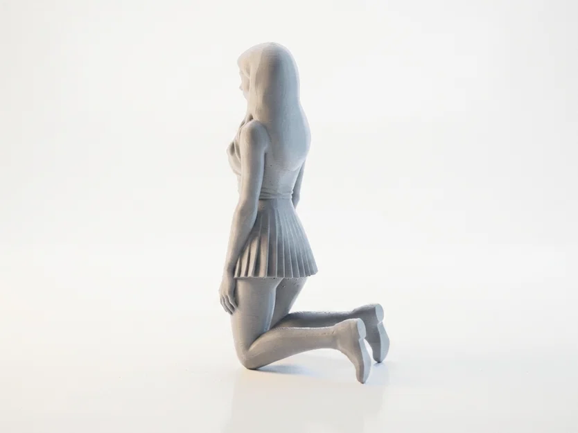Mô hình tượng cô gái quỳ gối in 3D nghệ thuật - Image 4