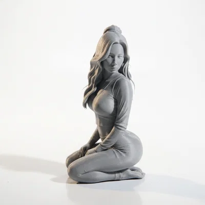 Mô Hình Nghệ Thuật 3D Nữ Nhân Quỳ - In 3D Độc Đáo
