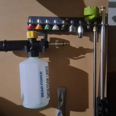 Giá treo đầu phun máy rửa xe (Pressure Washer Nozzle Station)