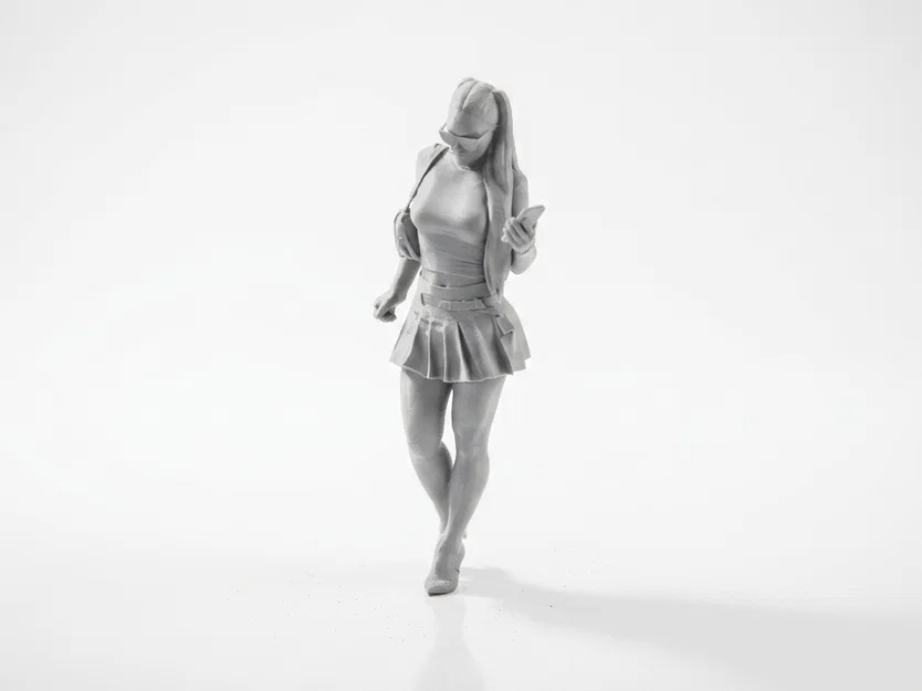 Mô hình 3D Quý Cô Cầm Điện Thoại - Figurines Nữ In 3D - Image 1