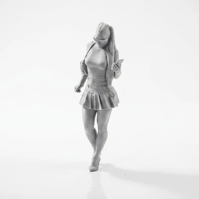 Mô hình 3D Quý Cô Cầm Điện Thoại - Figurines Nữ In 3D