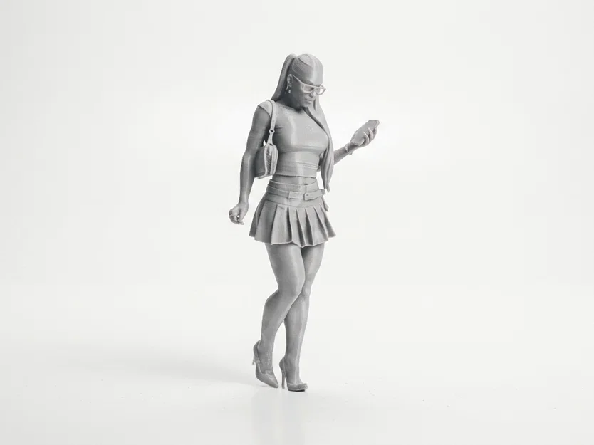 Mô hình 3D Quý Cô Cầm Điện Thoại - Figurines Nữ In 3D - Image 2