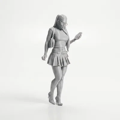 Mô hình 3D Quý Cô Cầm Điện Thoại - Figurines Nữ In 3D