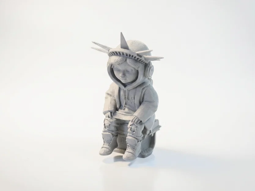 Mô hình Phi hành gia Nữ thần Tự do in 3D đầy sáng tạo - Image 1