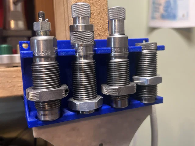 Giá treo tường 3D cho bộ khuôn nạp đạn (Reloading Die Holder) - Image 1
