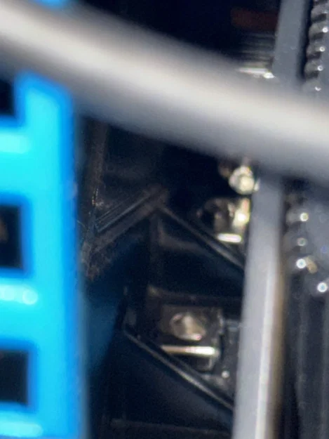 Giá đỡ nguồn (PSU) cho tủ Rack 10-Inch - Image 3