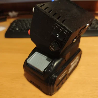 Vỏ hộp SK150S dùng cho pin Makita