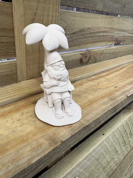 Mô hình trang trí Beach Gnome độc đáo - Image 1