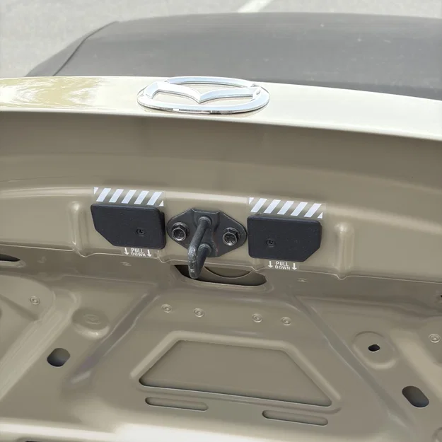 Tay nắm nắp cốp xe Mazda MX-5 ND Miata - Image 1