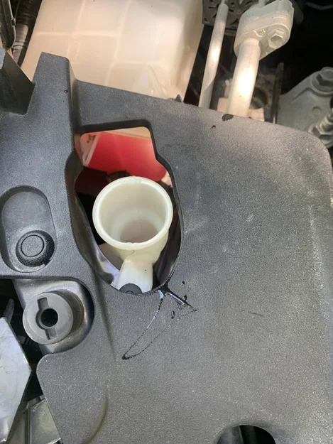 Phễu châm nước rửa kính tiện lợi cho Toyota Corolla E150 - Image 3