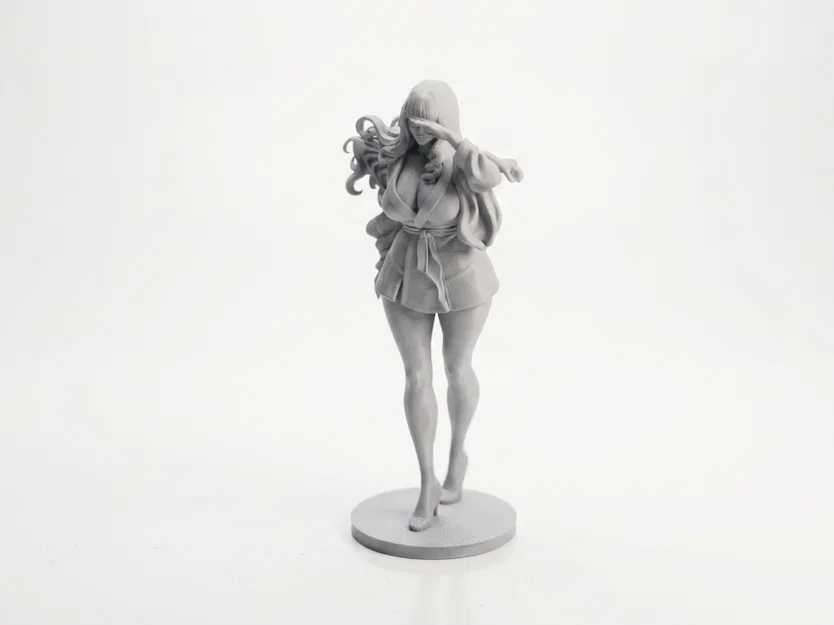 Mô hình tượng quý cô chào kiểu (Lady Salute) in 3D - Image 1