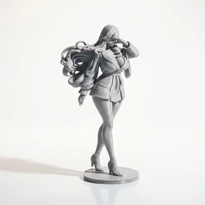 Mô hình tượng quý cô chào kiểu (Lady Salute) in 3D