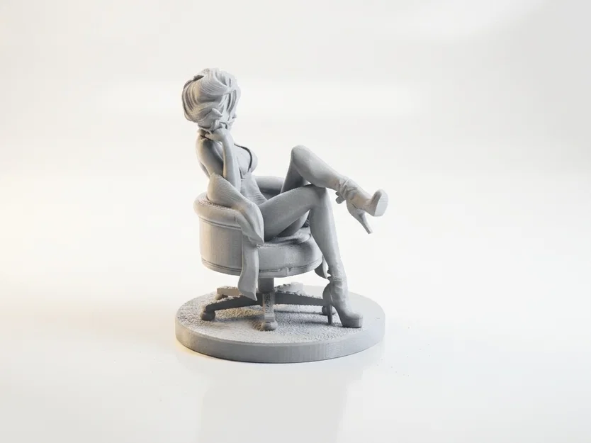 Mô hình 3D Nữ Nhân Viên Văn Phòng Ngồi Ghế (Lady Sat On Office Chair) - Image 3