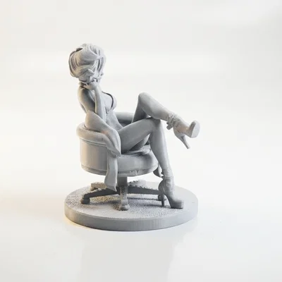 Mô hình 3D Nữ Nhân Viên Văn Phòng Ngồi Ghế (Lady Sat On Office Chair)