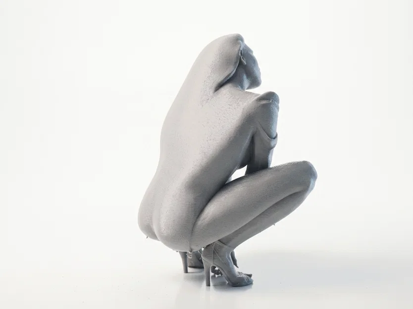 Mô hình 3D tượng nữ ngồi xổm đầy nghệ thuật - Image 3