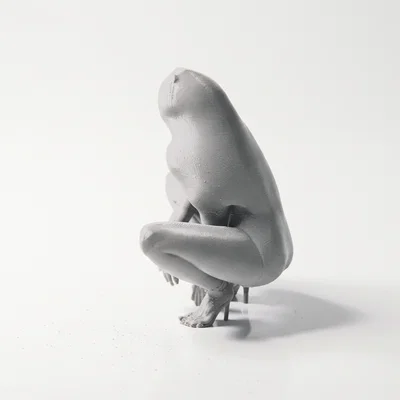 Mô hình 3D tượng nữ ngồi xổm đầy nghệ thuật
