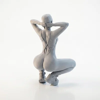 Tượng Nữ Giới Tư Thế Ngồi Xổm - Mẫu In 3D Độc Đáo