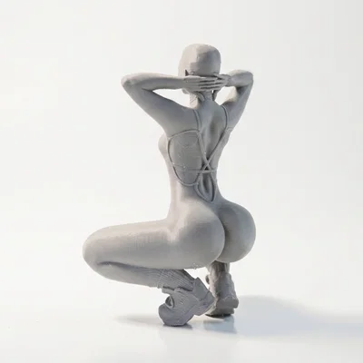 Tượng Nữ Giới Tư Thế Ngồi Xổm - Mẫu In 3D Độc Đáo